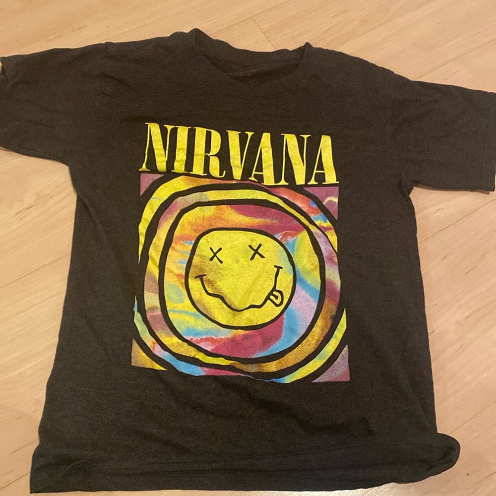 Nirvana smiley face shirt youth large Cotton